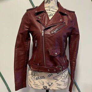 Trendy Women’s Burgundy Motorcycle Jacket Sz XS